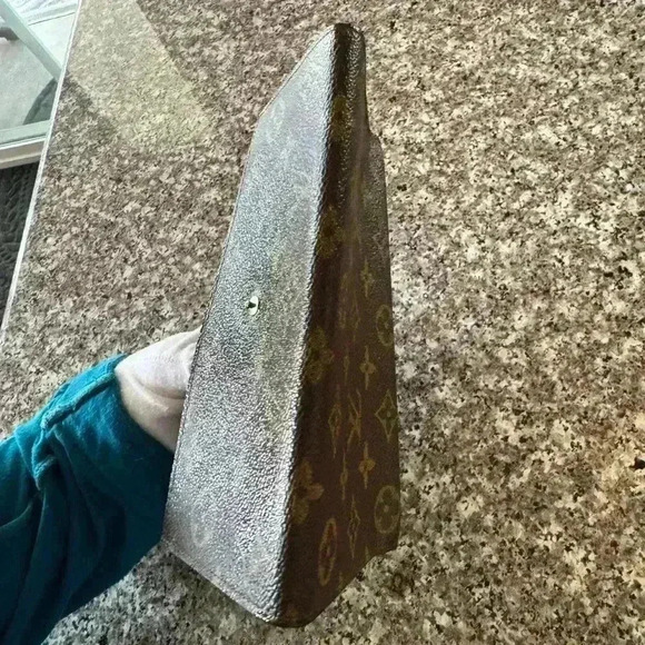 Louis Vuitton Monogram Portefeiulle
Sarah Long Bifold Wallet authentic - Picture 13 of 17